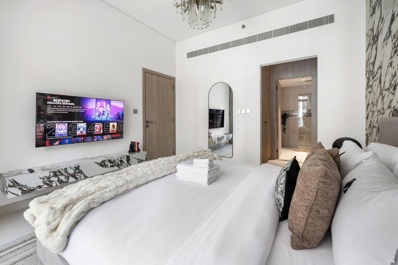 Stylish 1BR with PS5, Sauna and Kids' Play Area