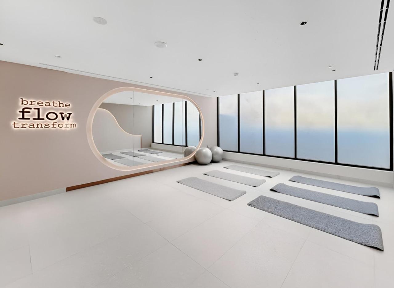 Stylish 1BR with PS5, Sauna and Kids' Play Area