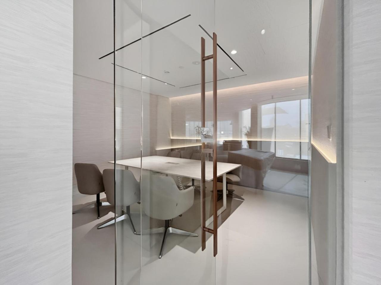 Stylish 1BR with PS5, Sauna and Kids' Play Area