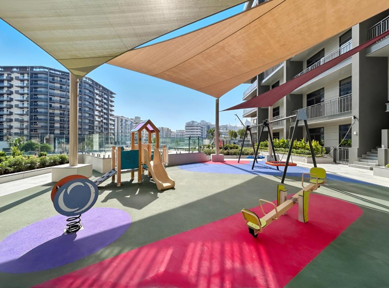 Stylish 1BR with PS5, Sauna and Kids' Play Area