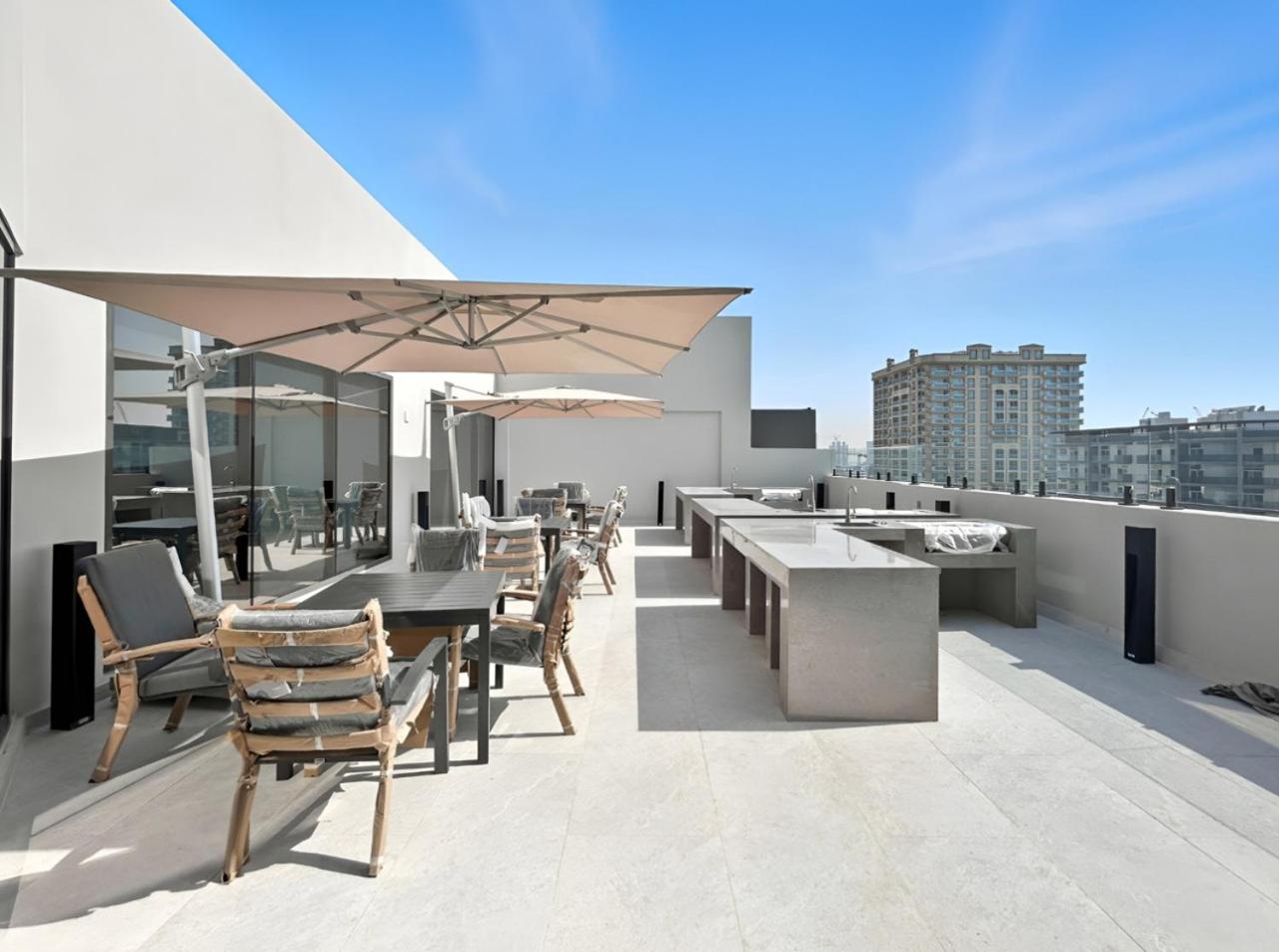 Stylish 1BR with PS5, Sauna and Kids' Play Area