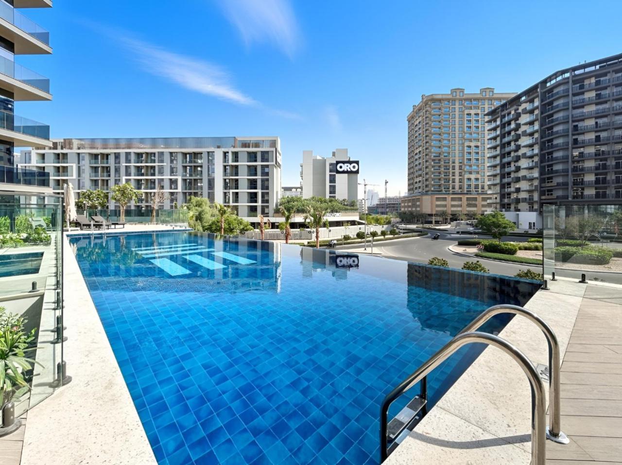 Stylish 1BR with PS5, Sauna and Kids' Play Area