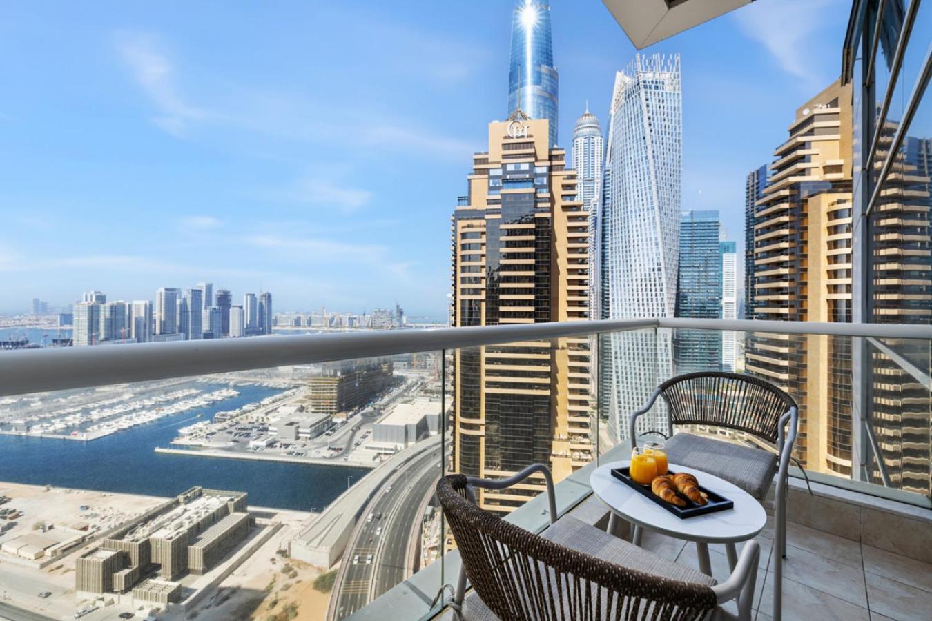 Marina 2BR with 31st-Floor Ocean View