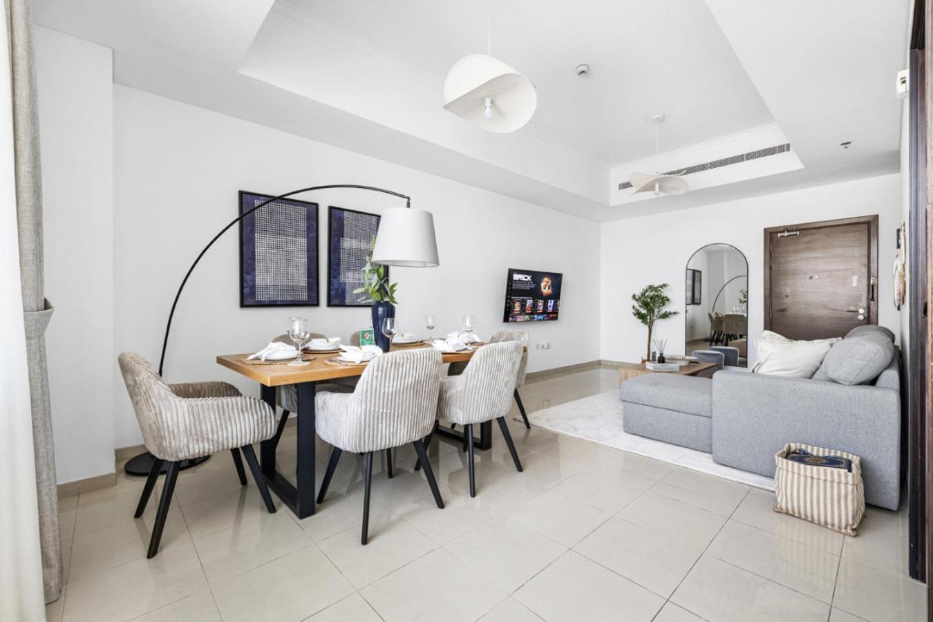 Marina 2BR with 31st-Floor Ocean View