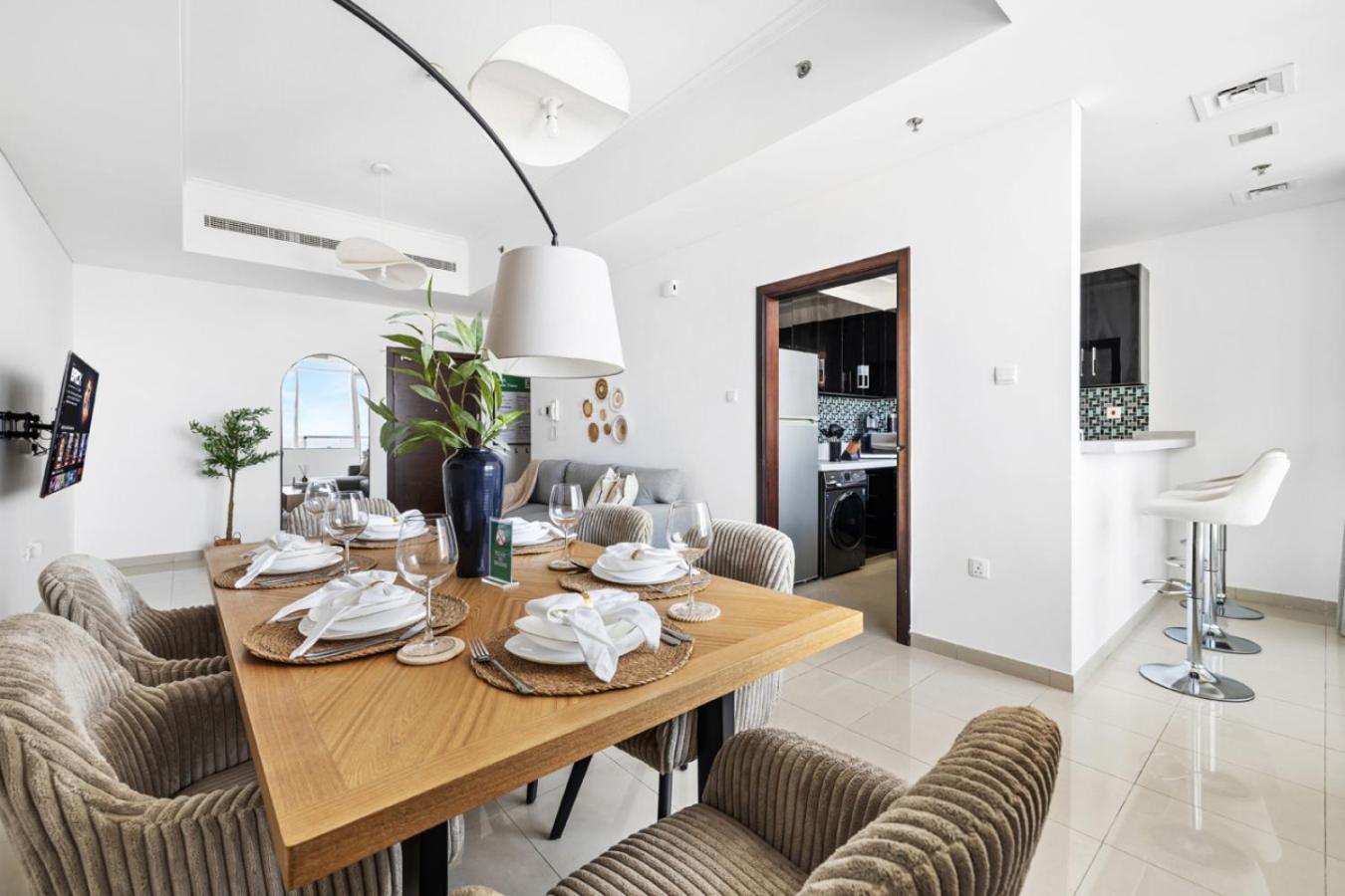Marina 2BR with 31st-Floor Ocean View