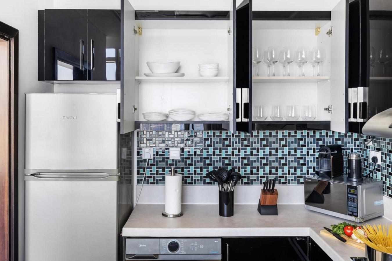 Marina 2BR with 31st-Floor Ocean View