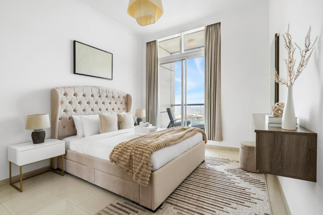 Marina 2BR with 31st-Floor Ocean View