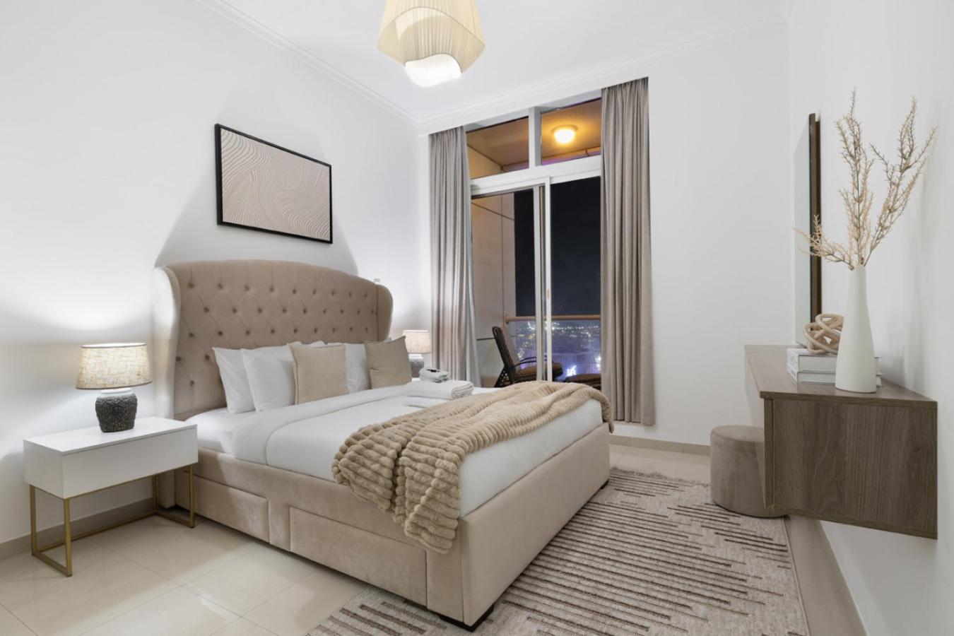 Marina 2BR with 31st-Floor Ocean View