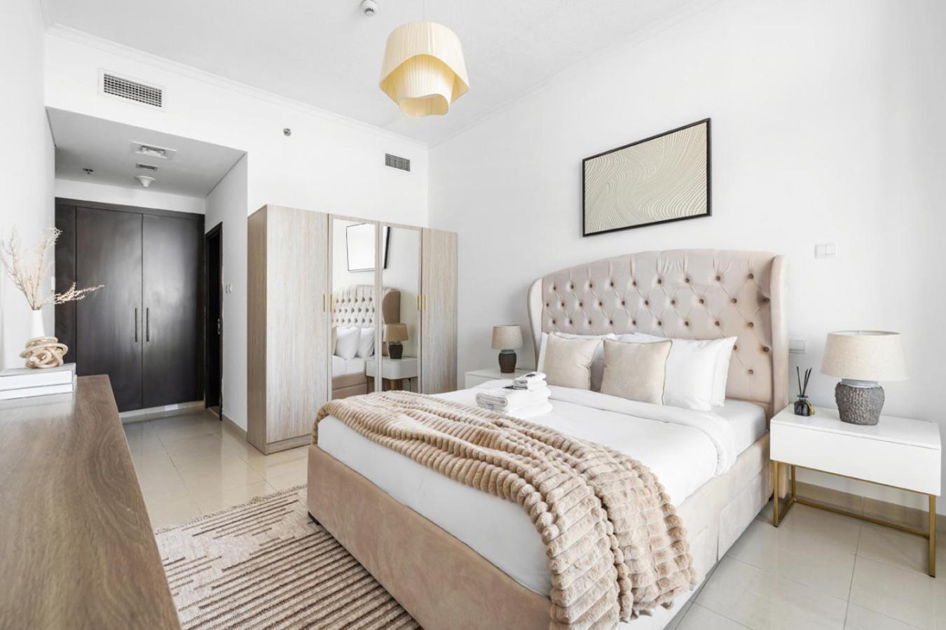 Marina 2BR with 31st-Floor Ocean View