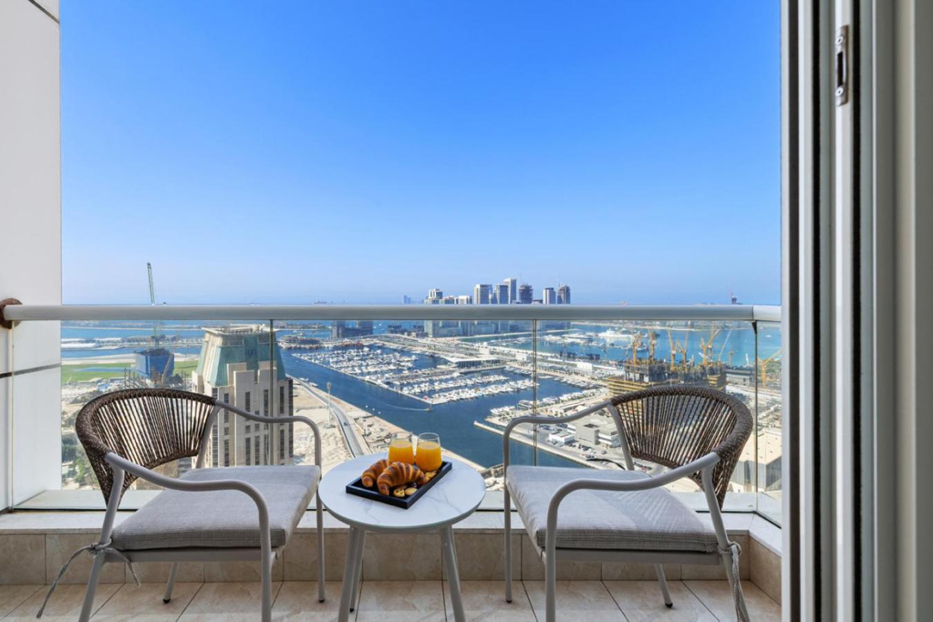 Marina 2BR with 31st-Floor Ocean View