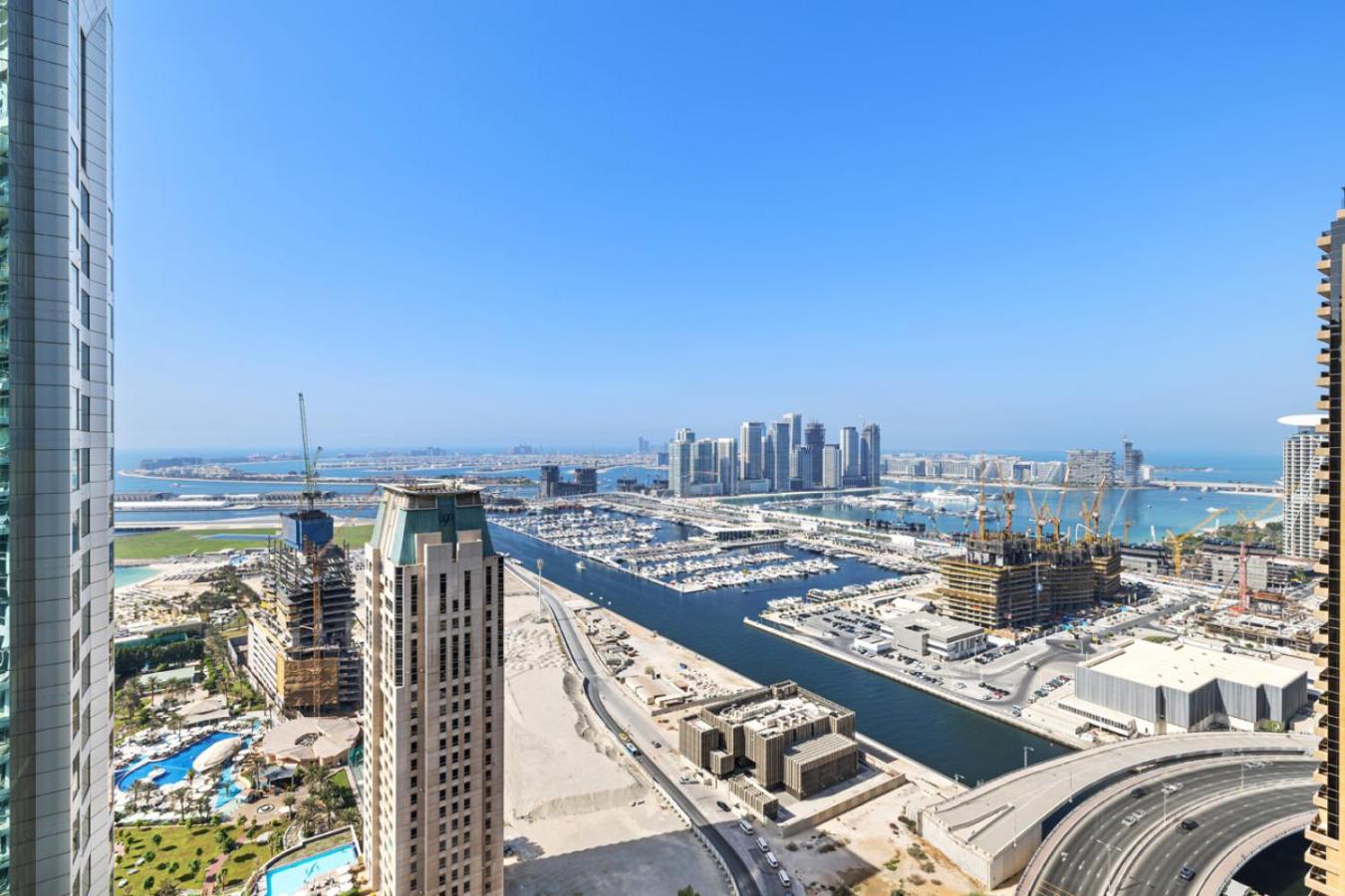 Marina 2BR with 31st-Floor Ocean View