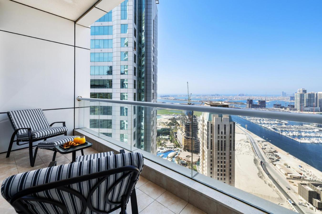 Marina 2BR with 31st-Floor Ocean View