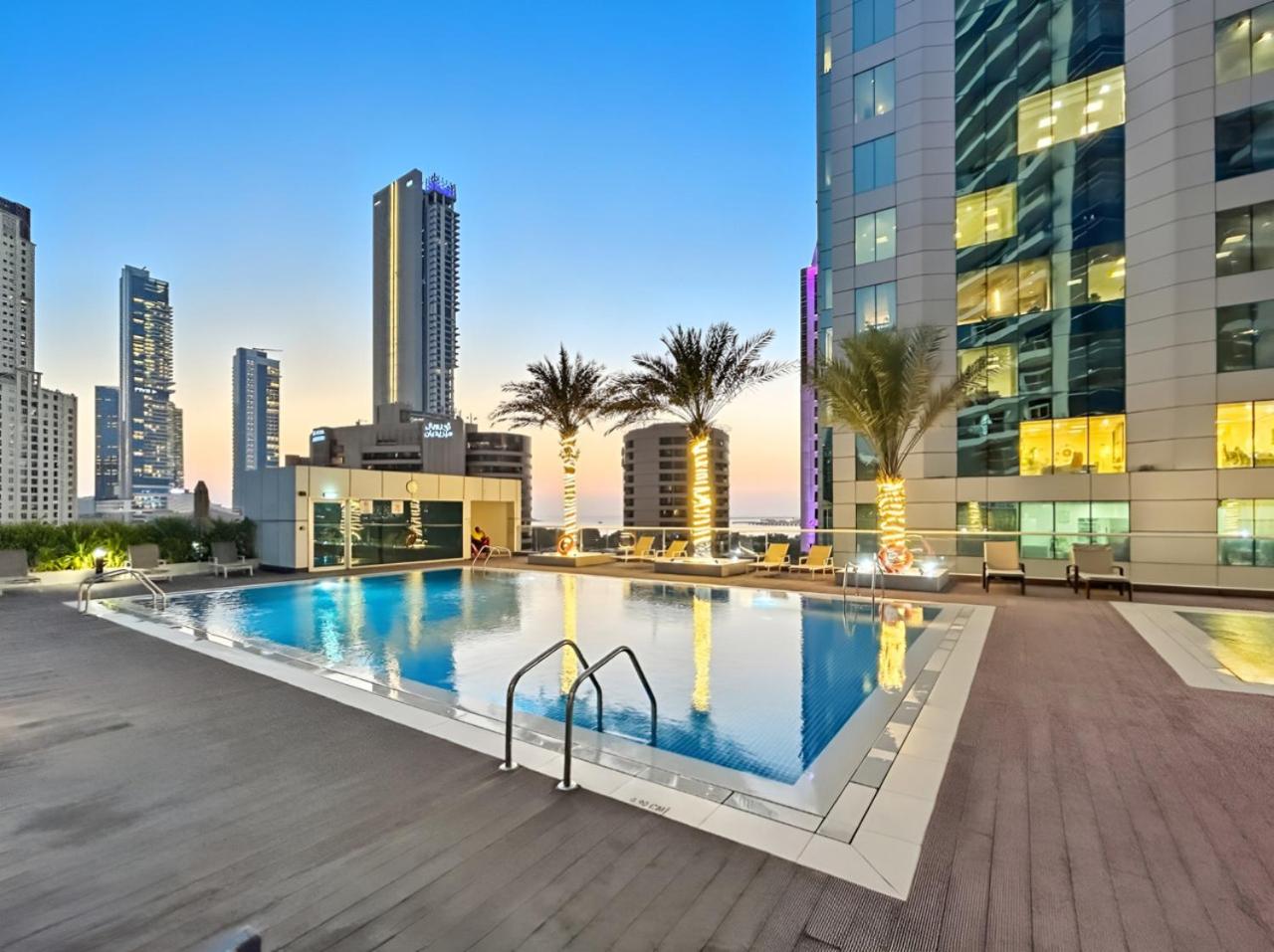 Marina 2BR with 31st-Floor Ocean View