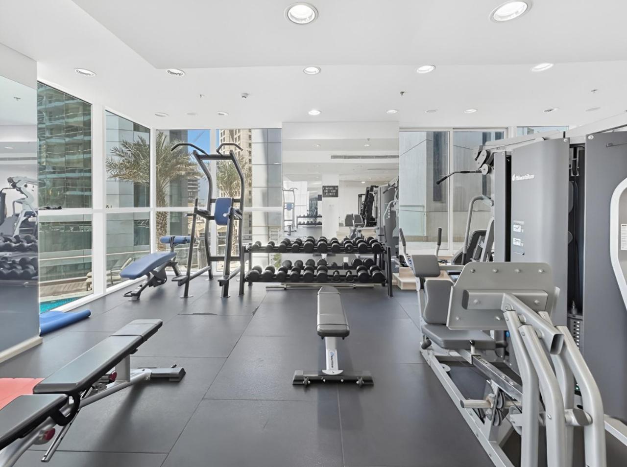 Marina 2BR with 31st-Floor Ocean View