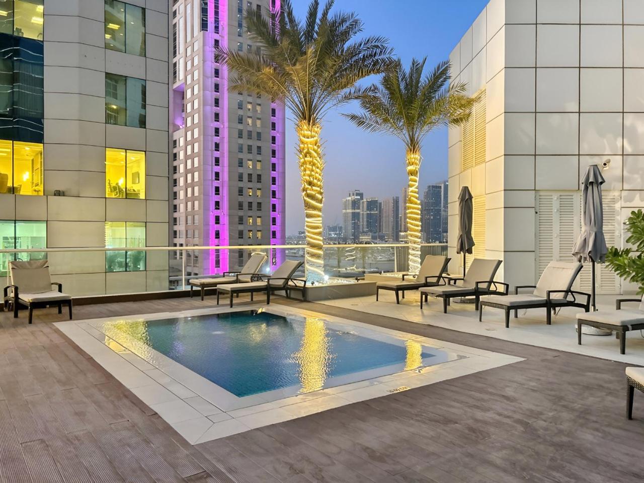 Marina 2BR with 31st-Floor Ocean View