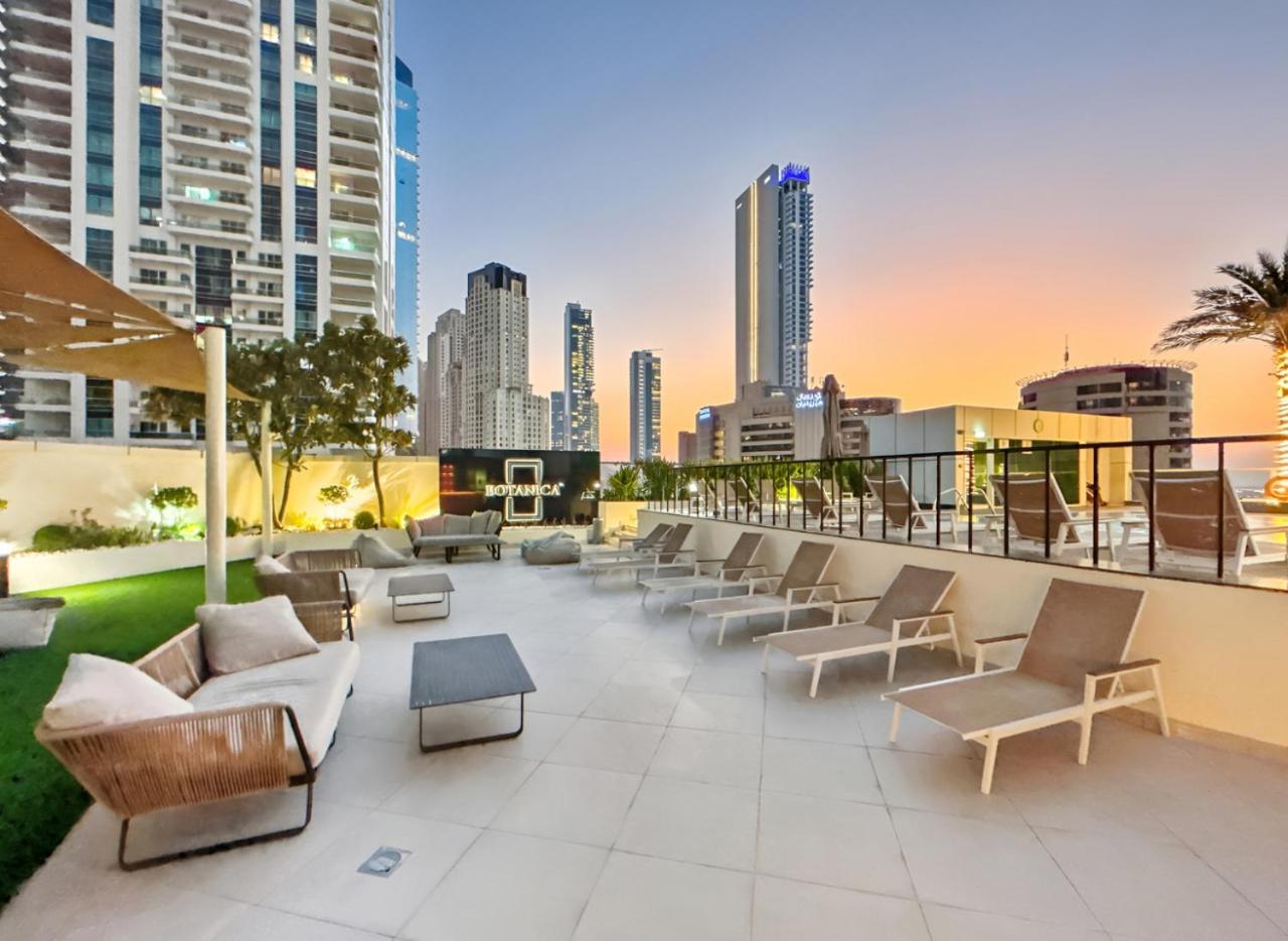 Marina 2BR with 31st-Floor Ocean View