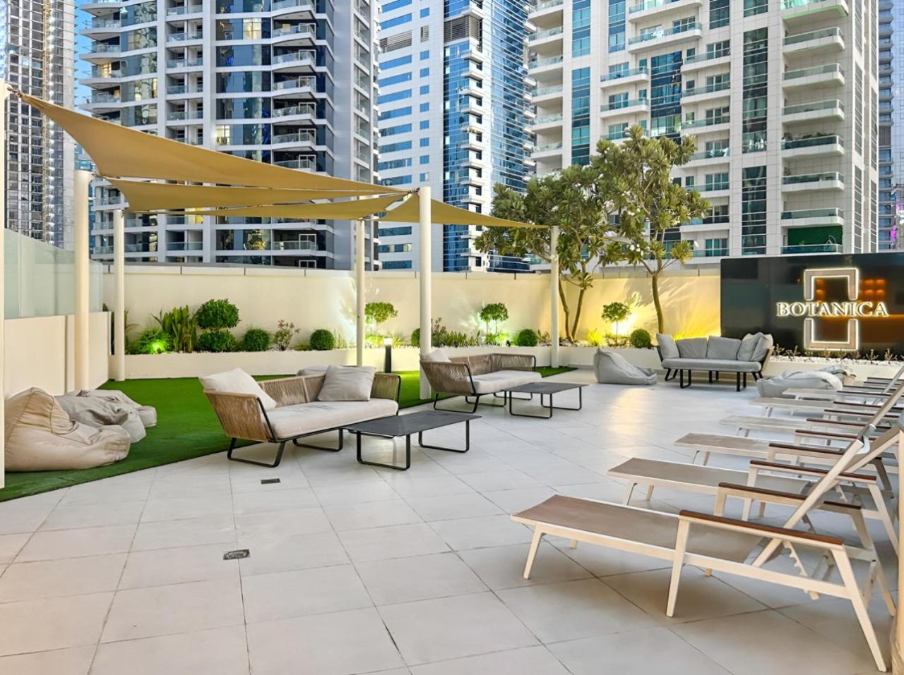 Marina 2BR with 31st-Floor Ocean View