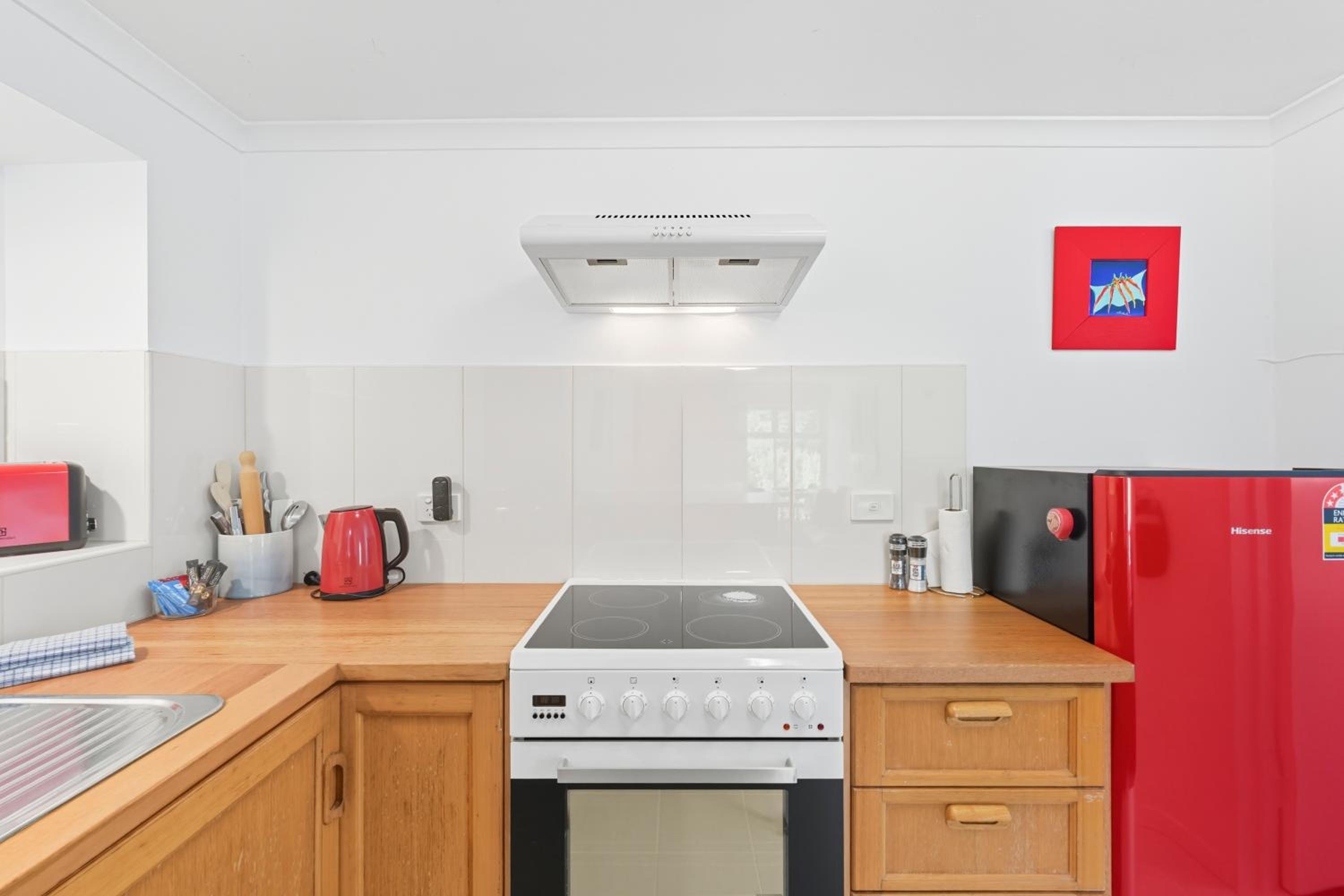 Charming Maning Ave - 2 Bedroom Unit in Sandy Bay