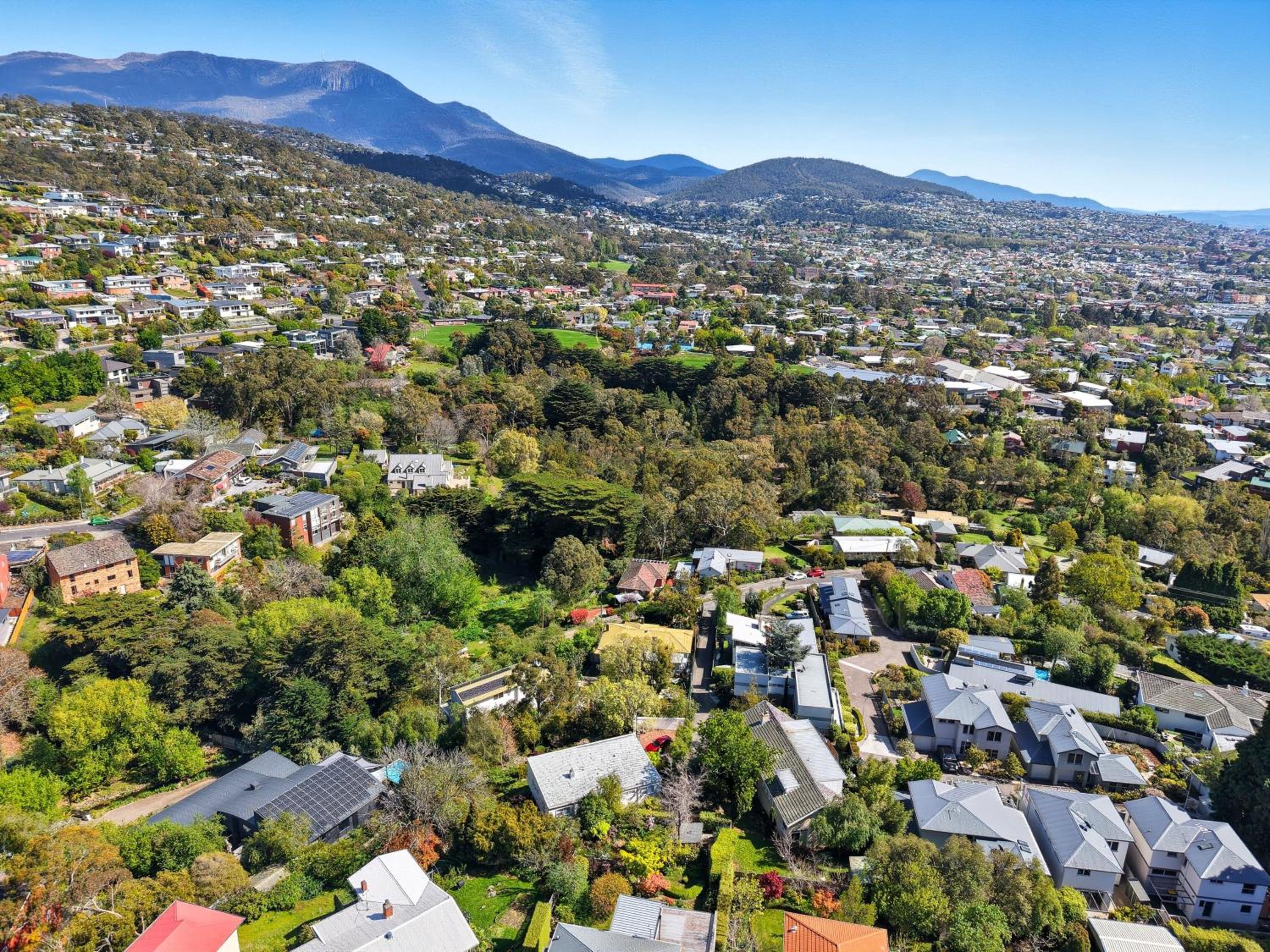 Charming Maning Ave - 2 Bedroom Unit in Sandy Bay