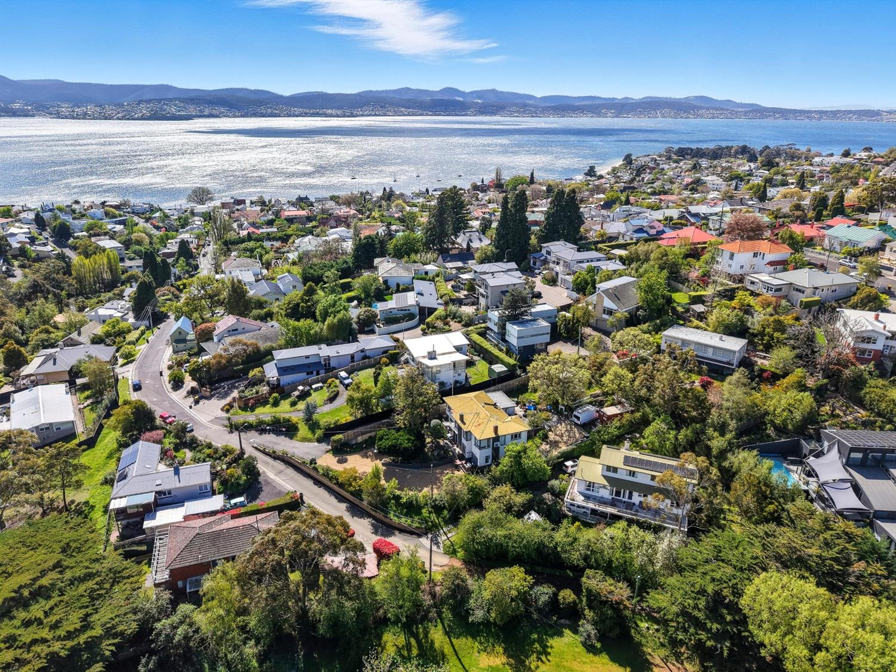 Charming Maning Ave - 2 Bedroom Unit in Sandy Bay
