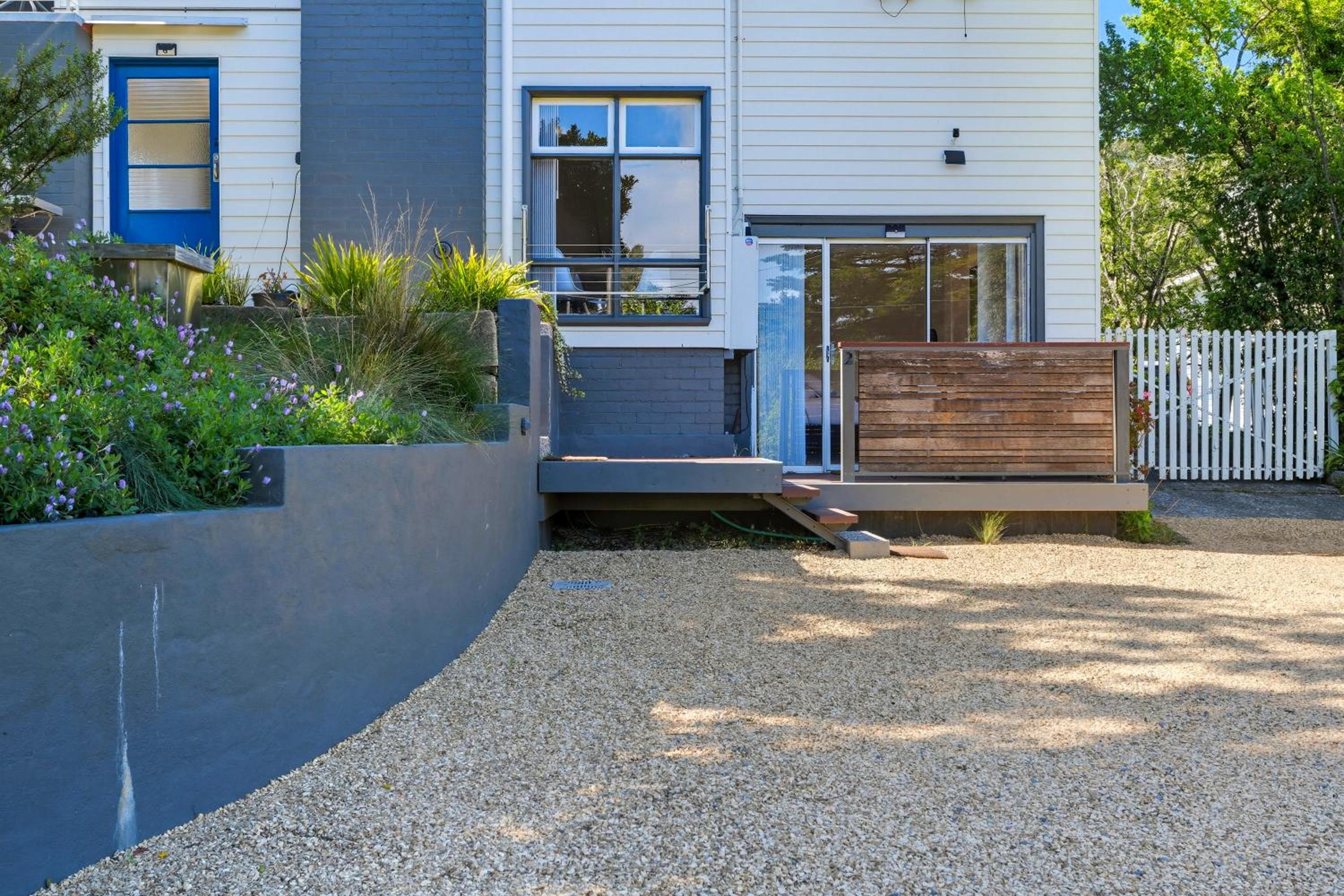 Charming Maning Ave - 2 Bedroom Unit in Sandy Bay