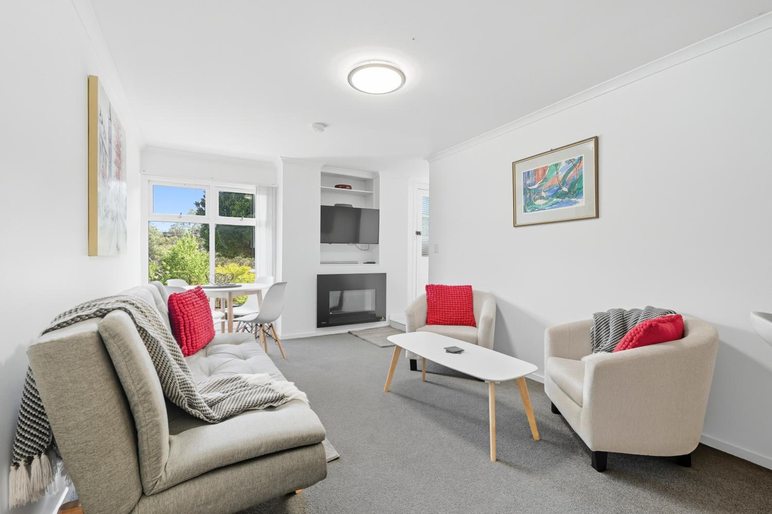 Charming Maning Ave - 2 Bedroom Unit in Sandy Bay