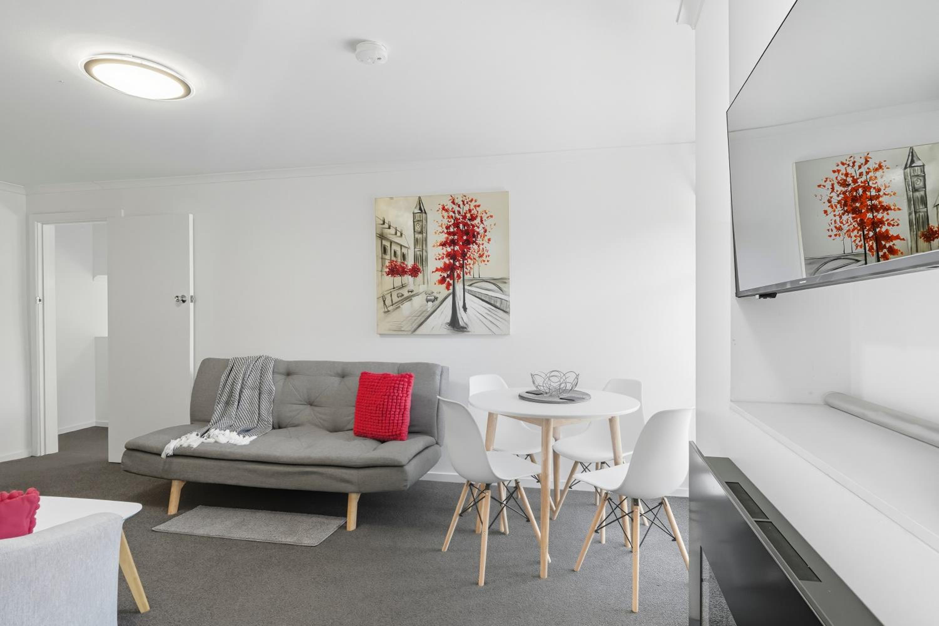 Charming Maning Ave - 2 Bedroom Unit in Sandy Bay