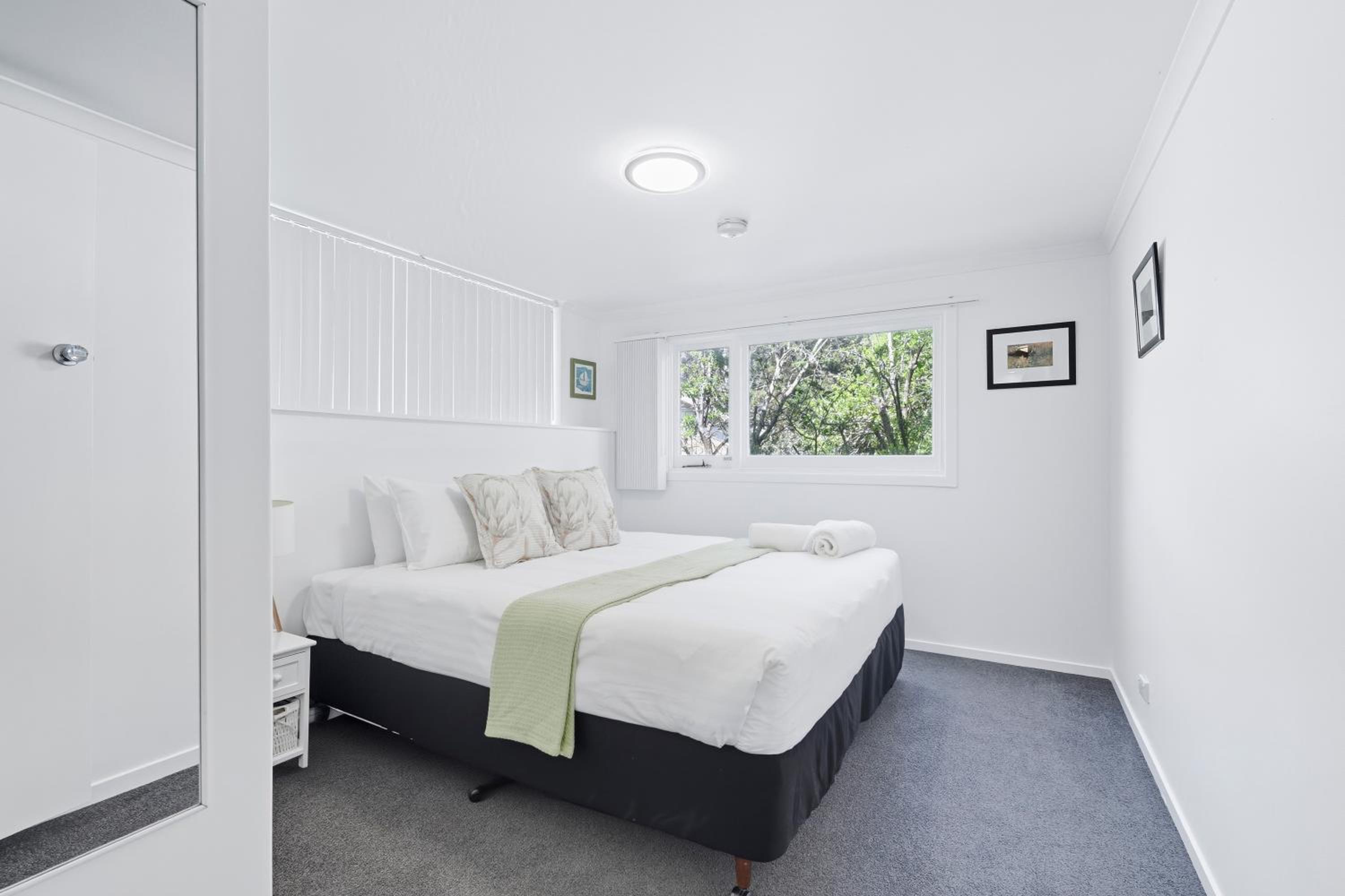 Charming Maning Ave - 2 Bedroom Unit in Sandy Bay