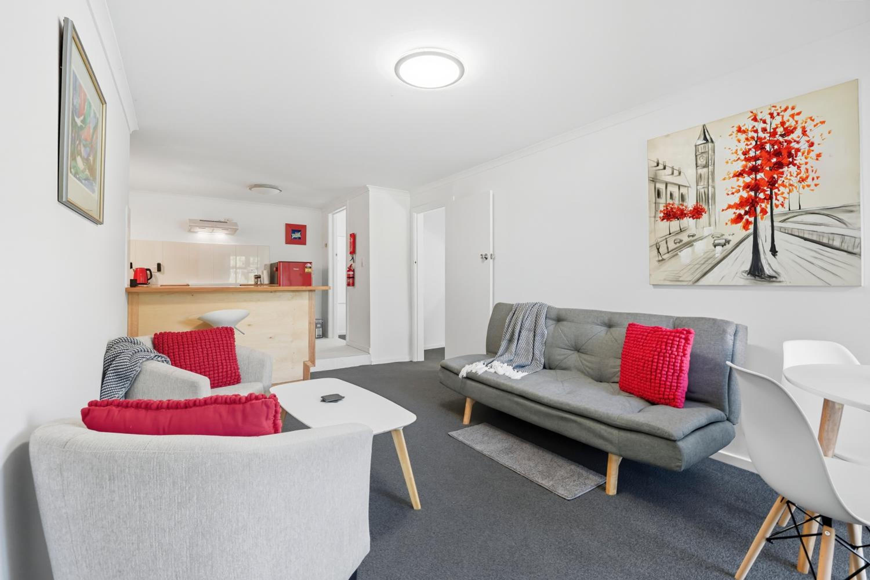 Charming Maning Ave - 2 Bedroom Unit in Sandy Bay