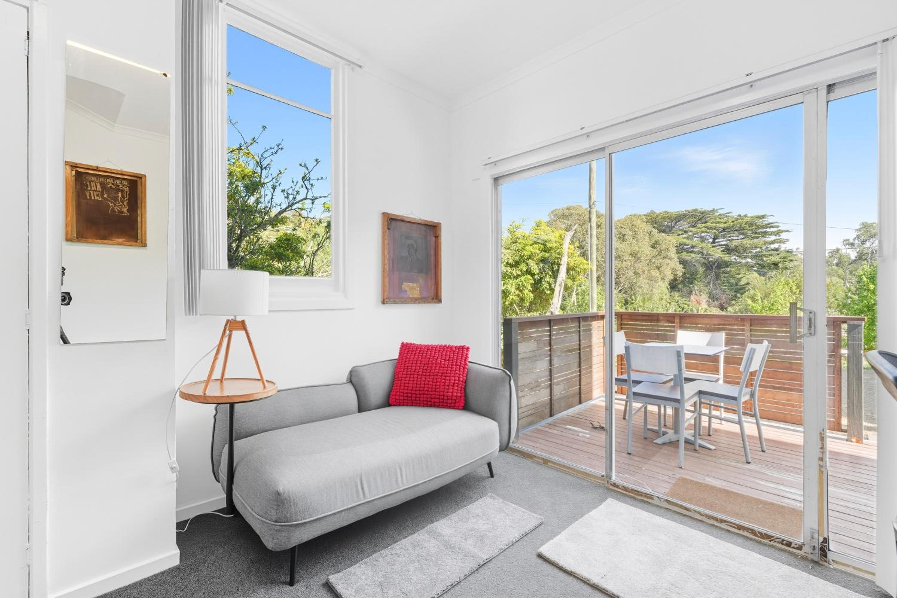 Charming Maning Ave - 2 Bedroom Unit in Sandy Bay