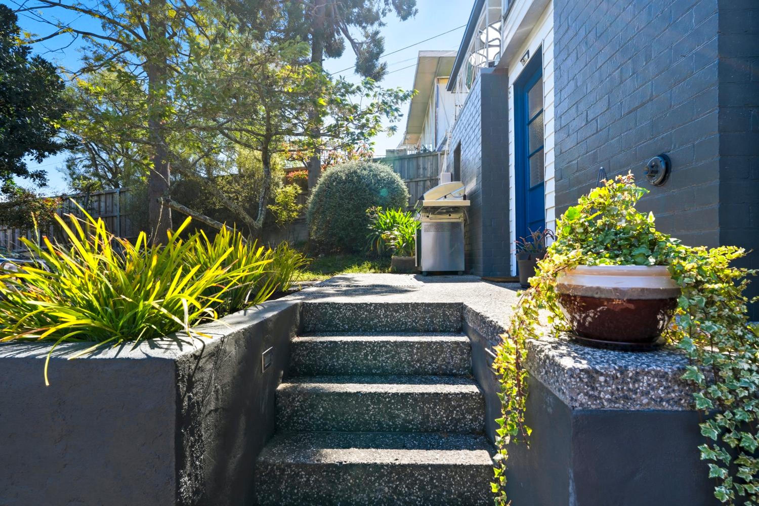 Charming Maning Ave - 2 Bedroom Unit in Sandy Bay