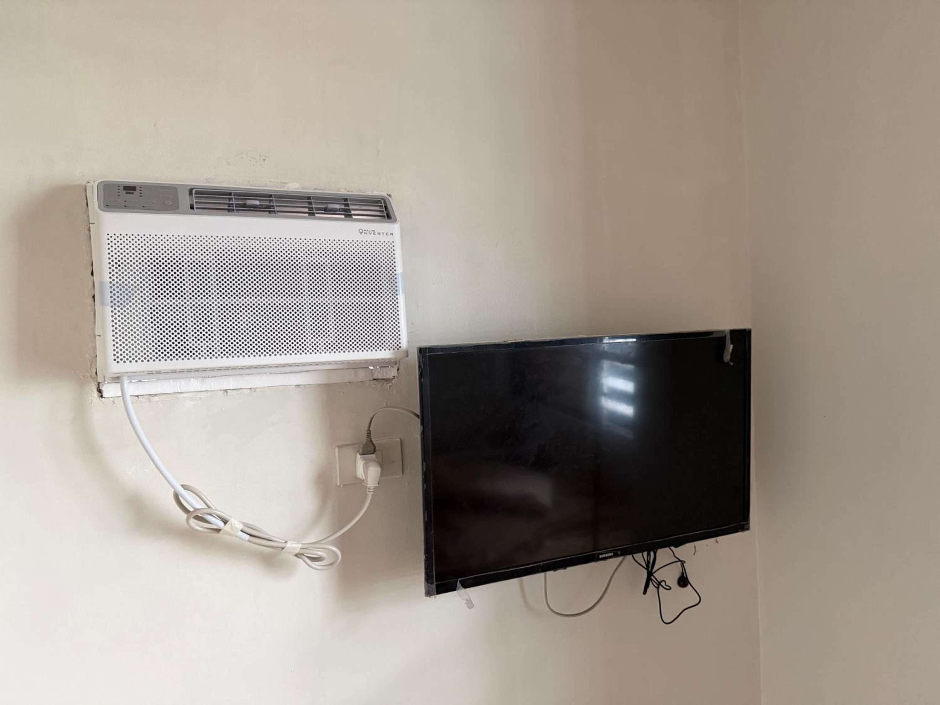 Staycation big room sm north grass residences 2 bed