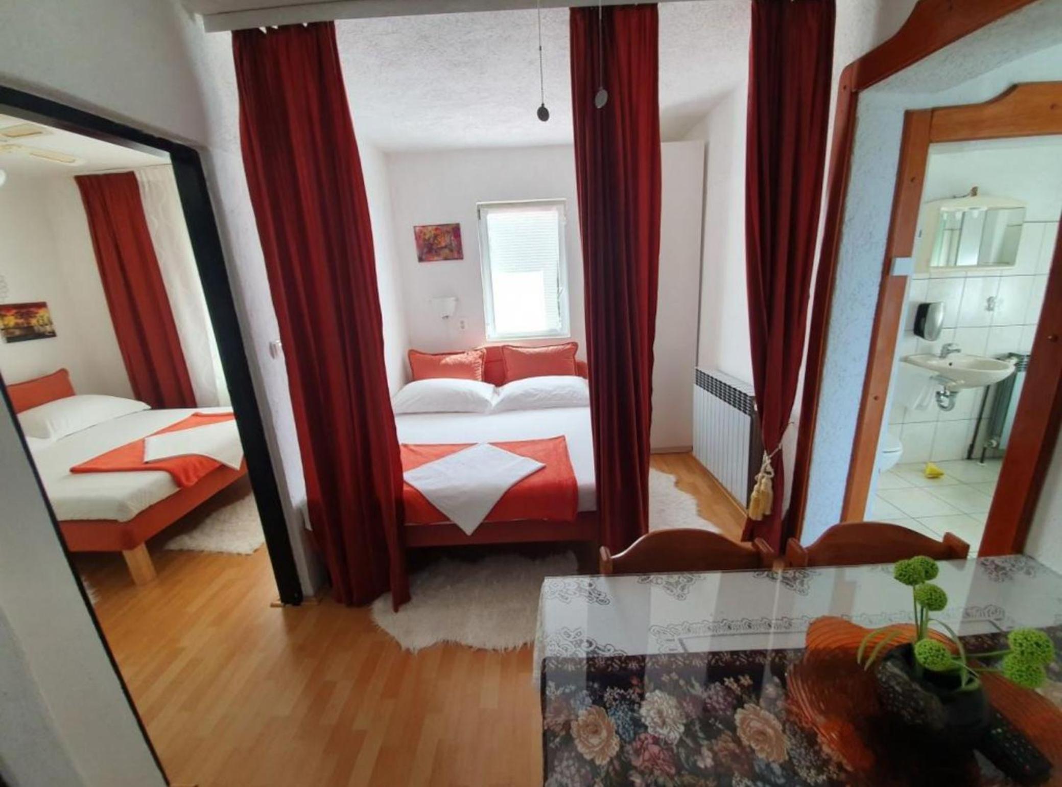 Duga House