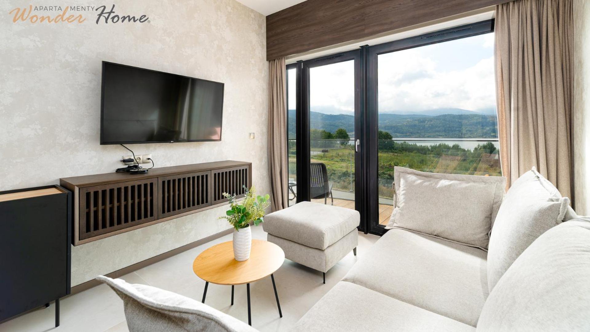 Wonder Hill - bajkowy widok na góry i zalew, strefa wellness na terenie kompleksu
