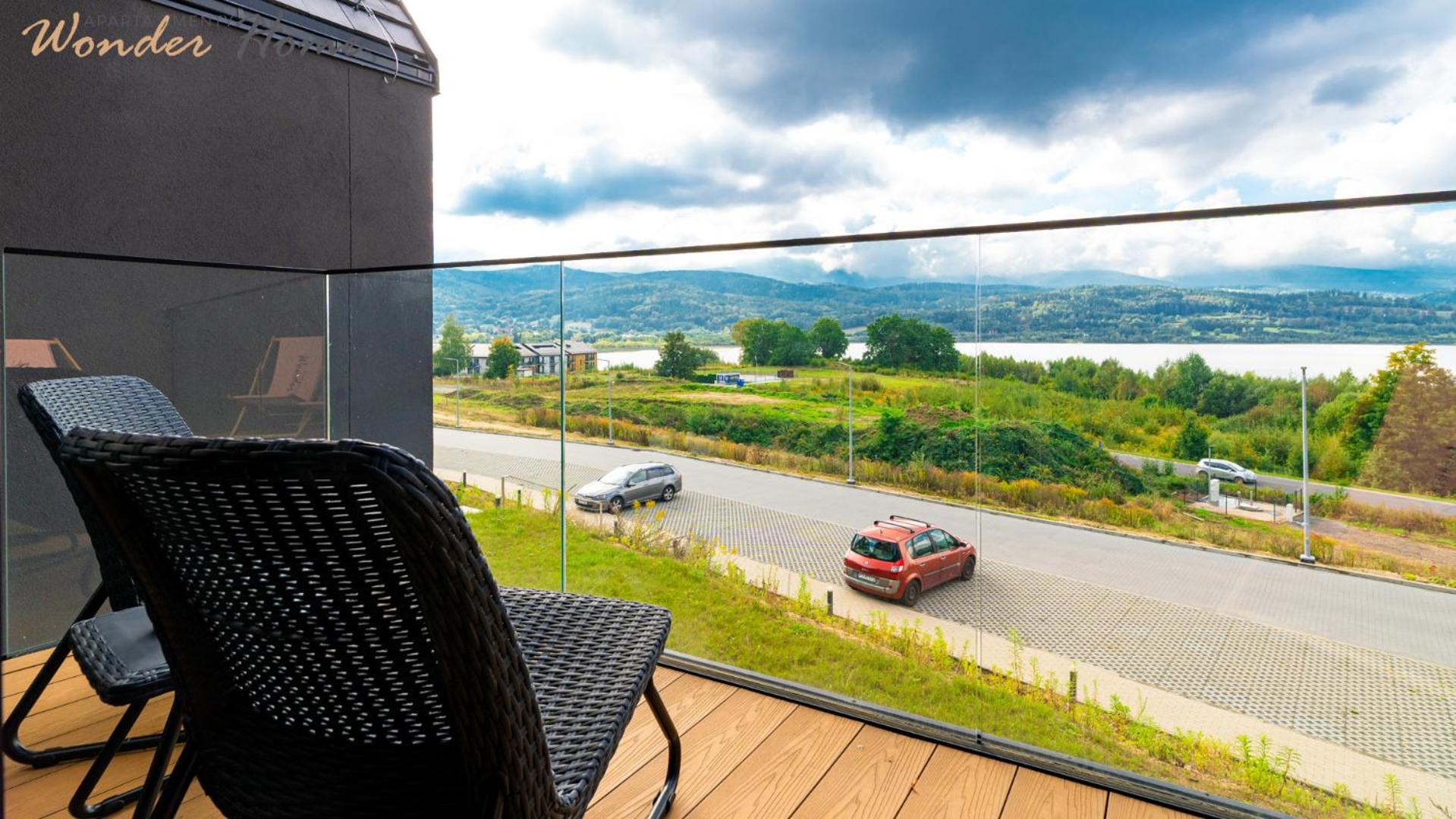 Wonder Hill - bajkowy widok na góry i zalew, strefa wellness na terenie kompleksu