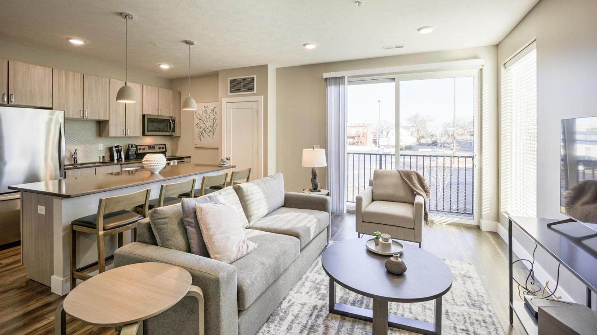Landing Stylish 1BD Gym