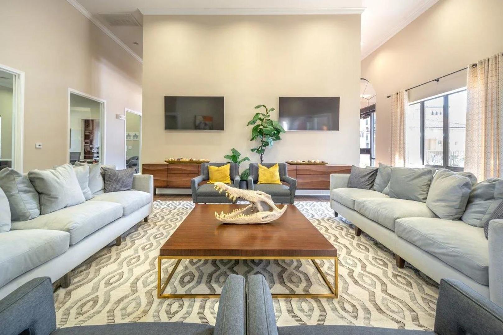 Landing Stylish 1BD Gym