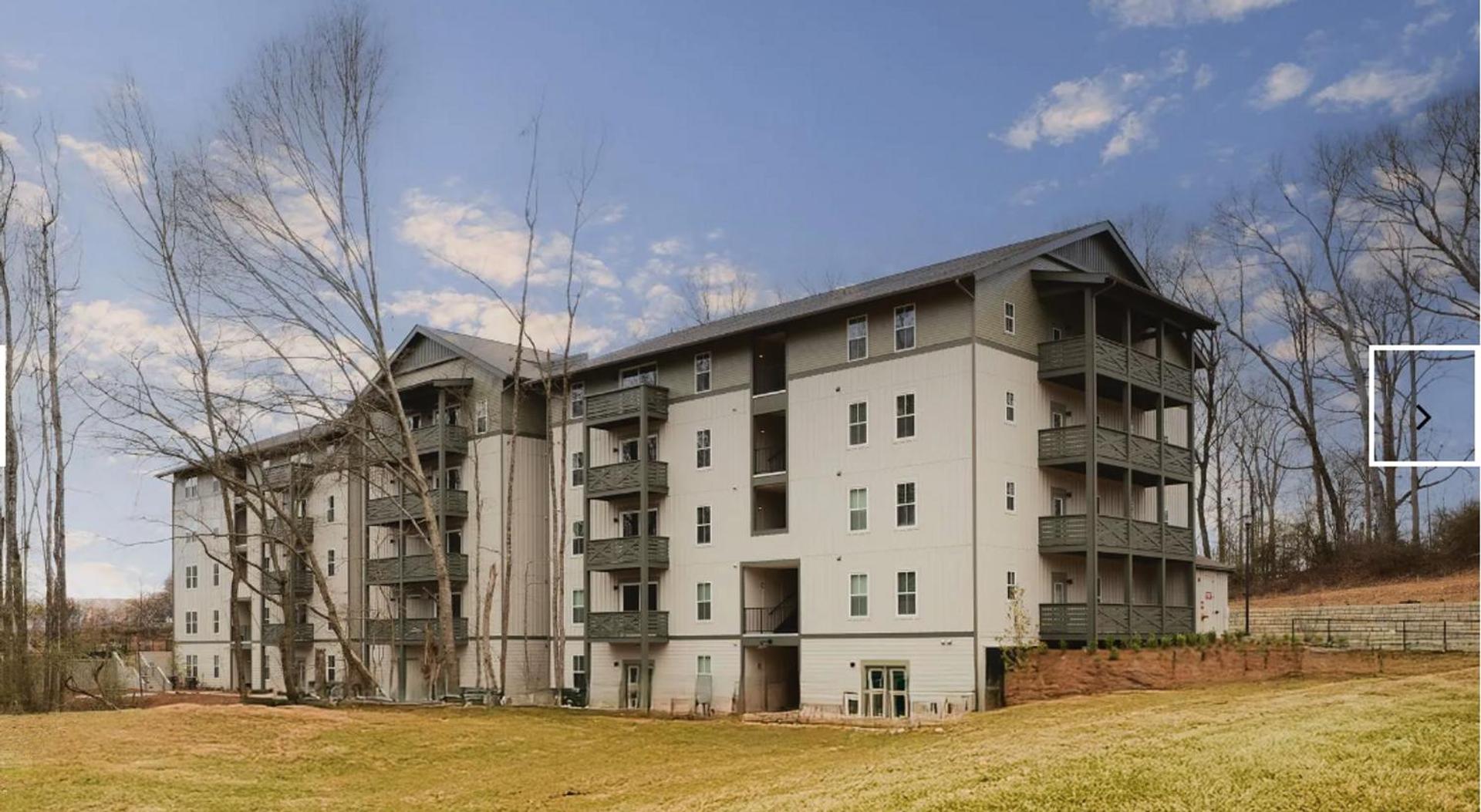 Landing Stylish 1BD Clubhouse Pool