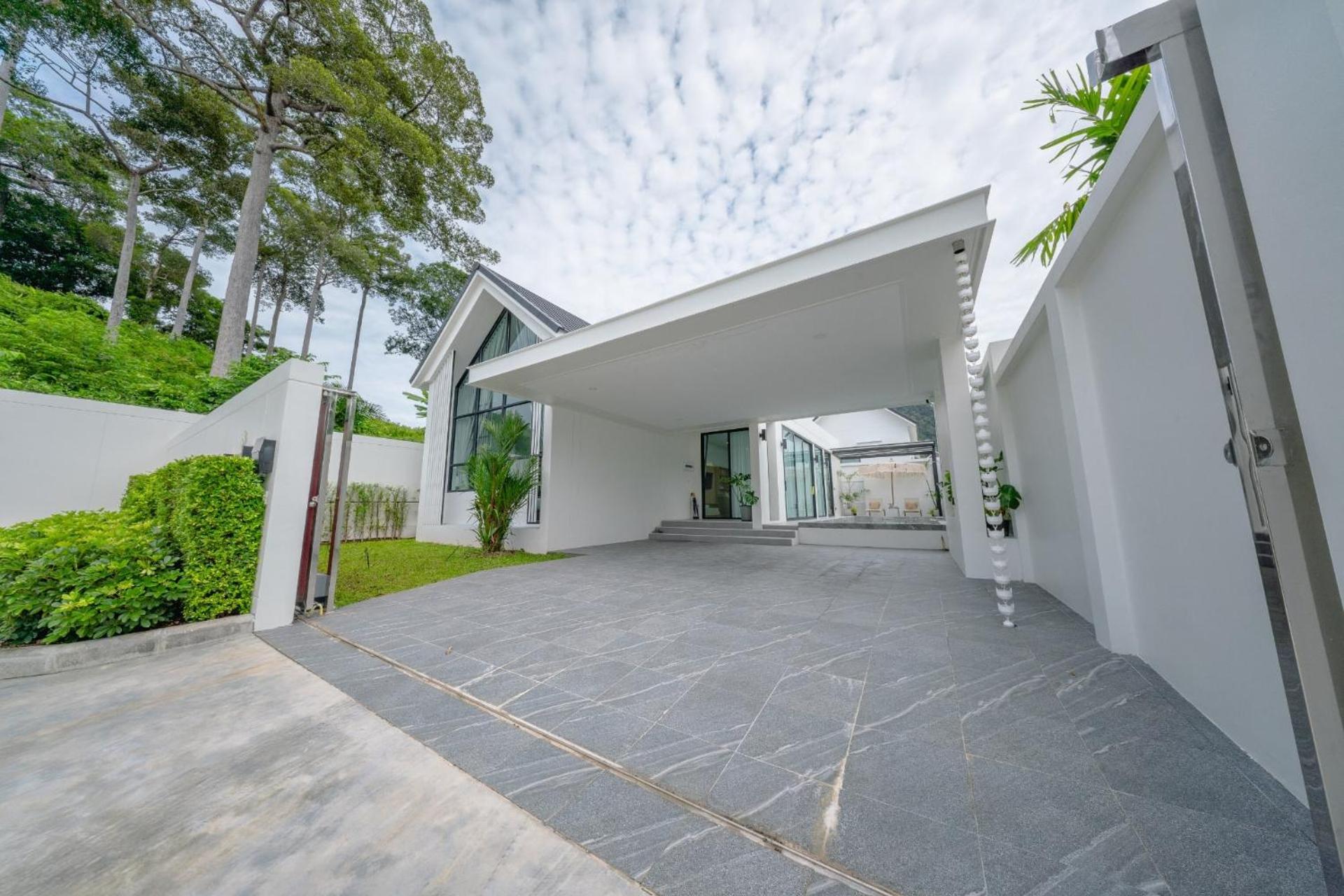 New 3BR Pool Villa w Jacuzzi Ao Nang Krabi