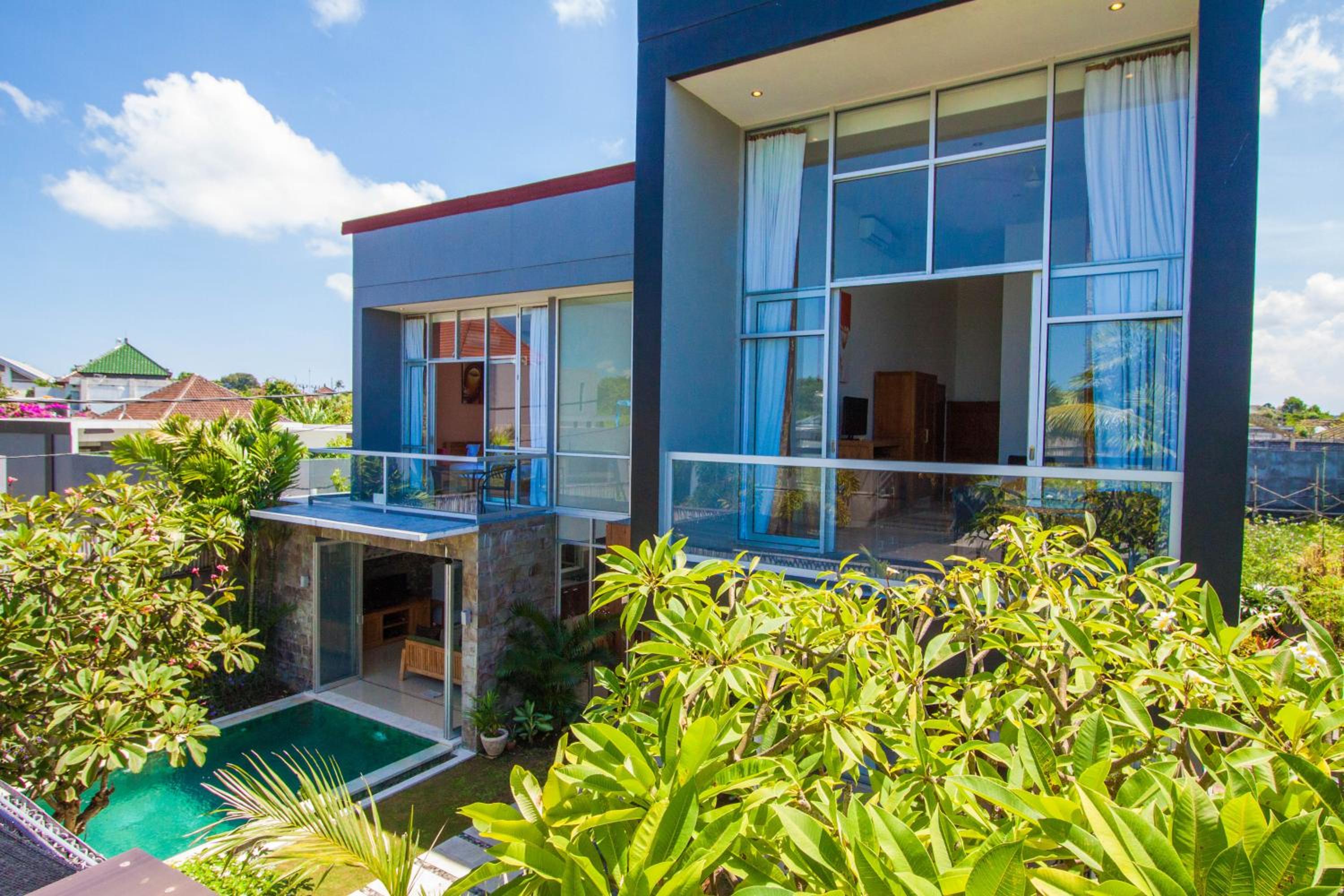 Hotel Villa Efes Bali - Image 1