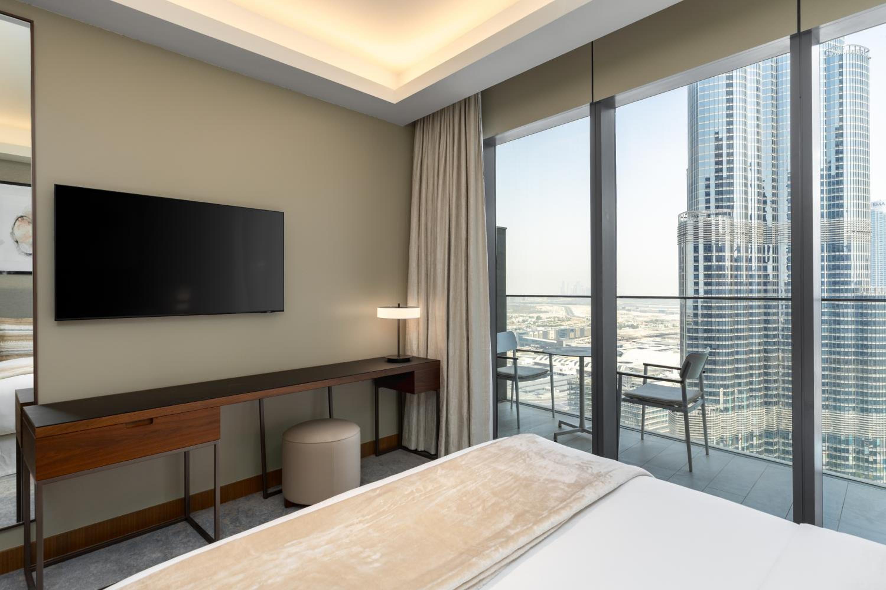 Maison Privee - Fabulous Apt with Sensational Burj Khalifa Views