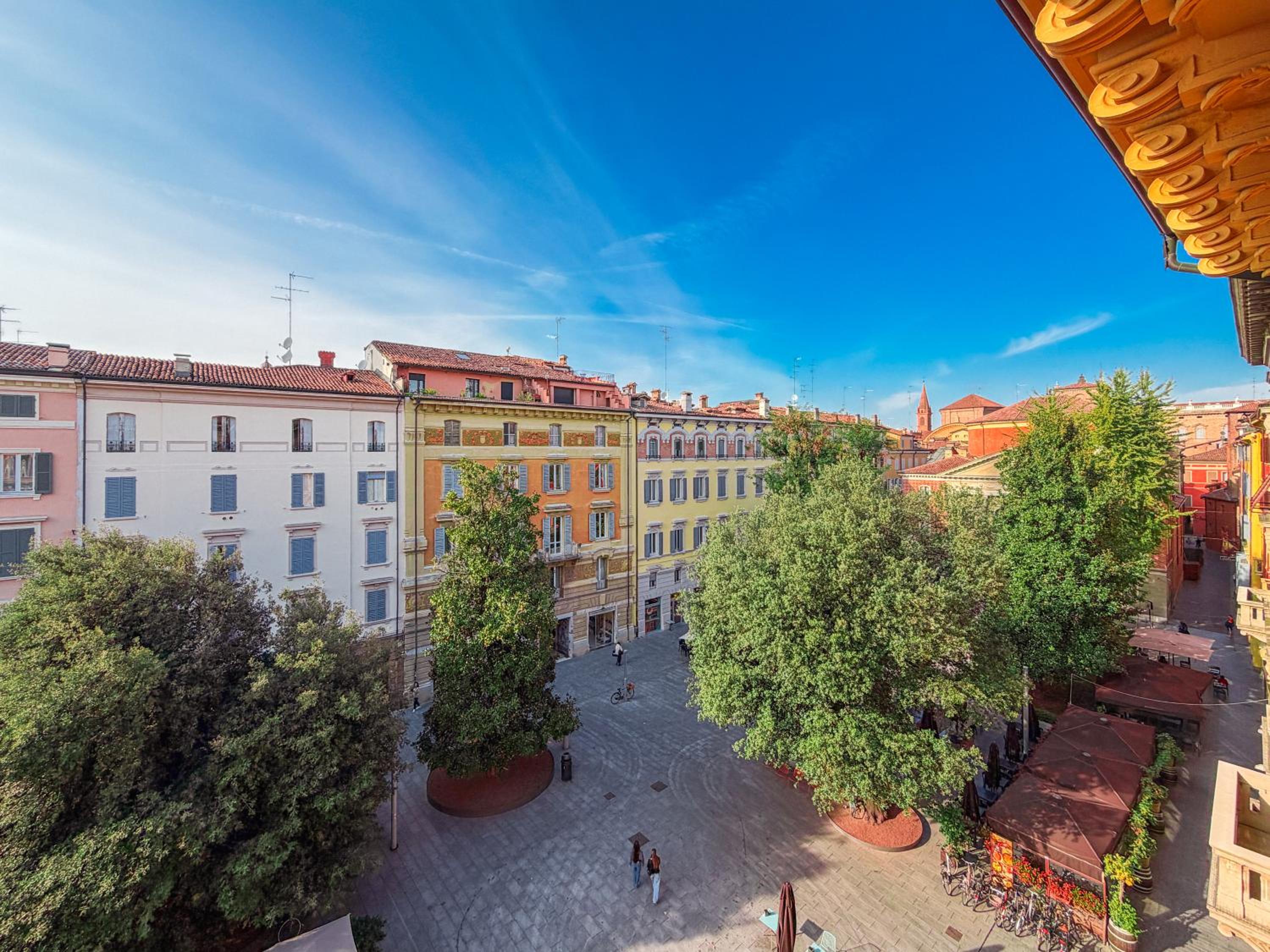 Attico d'Autore in Piazza con Vista Ghirlandina