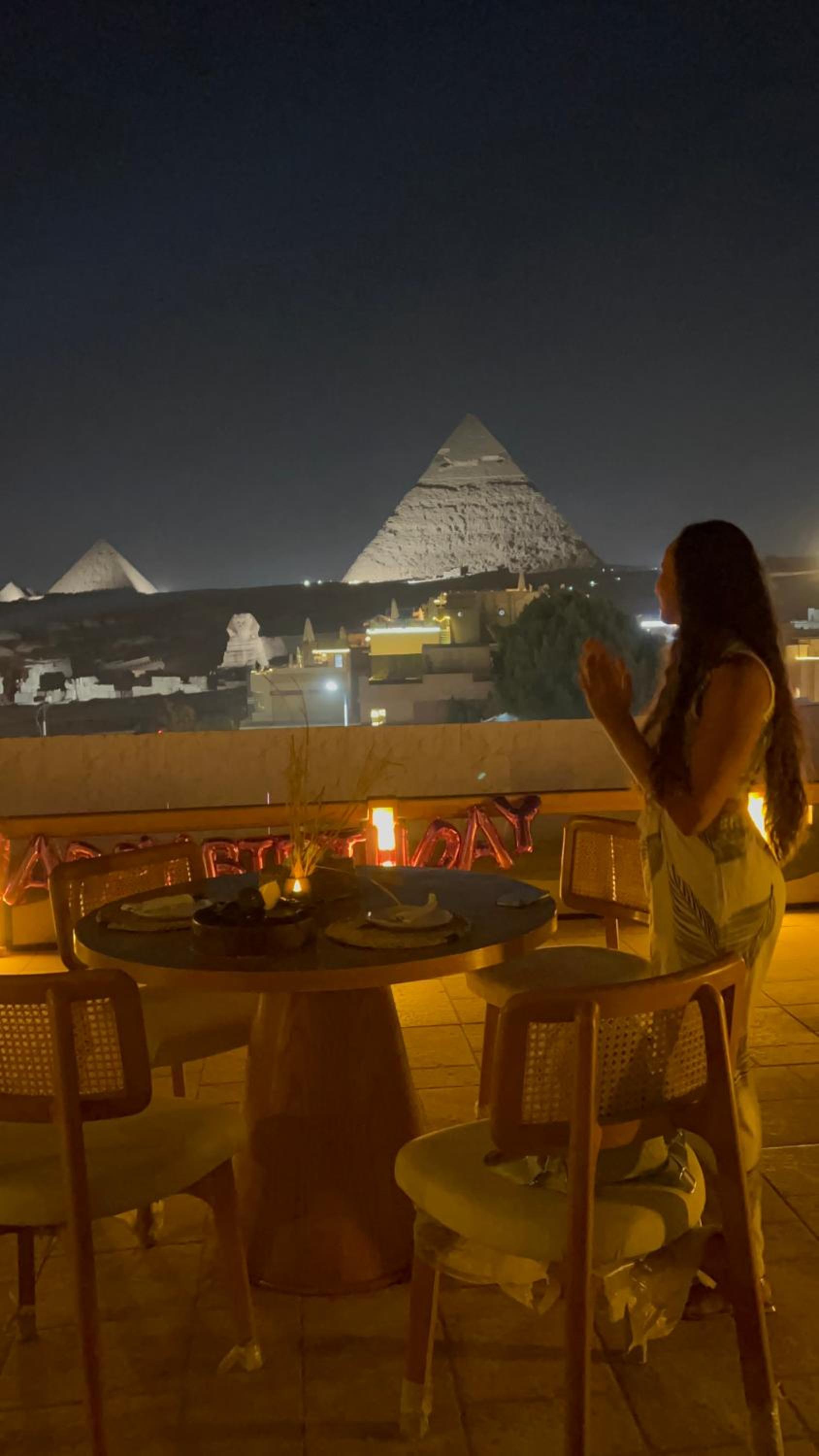 Pyramids Top view inn