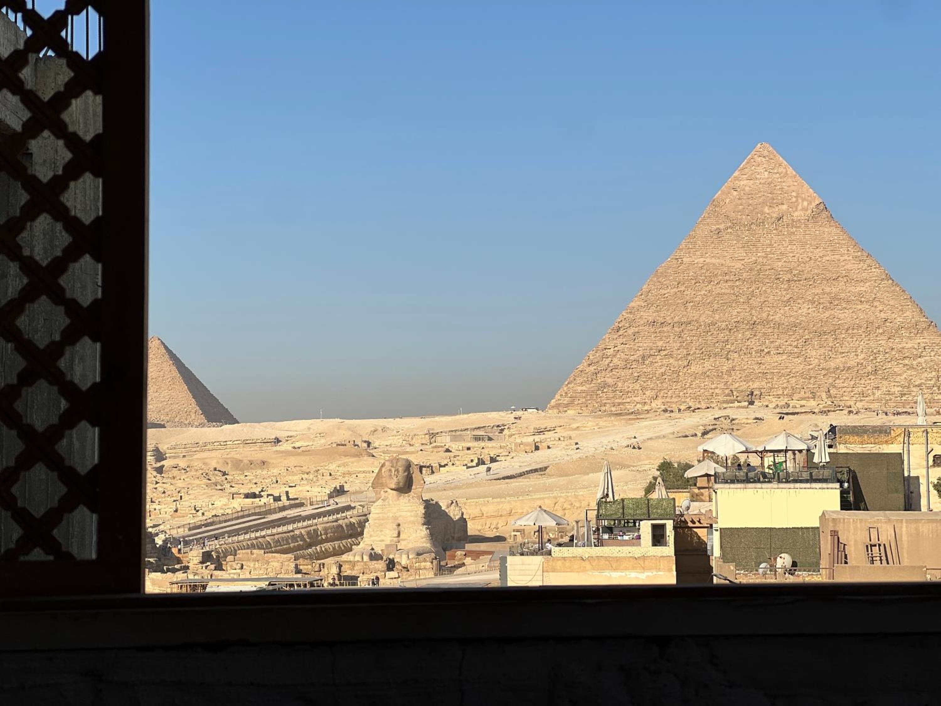 Pyramids Top view inn