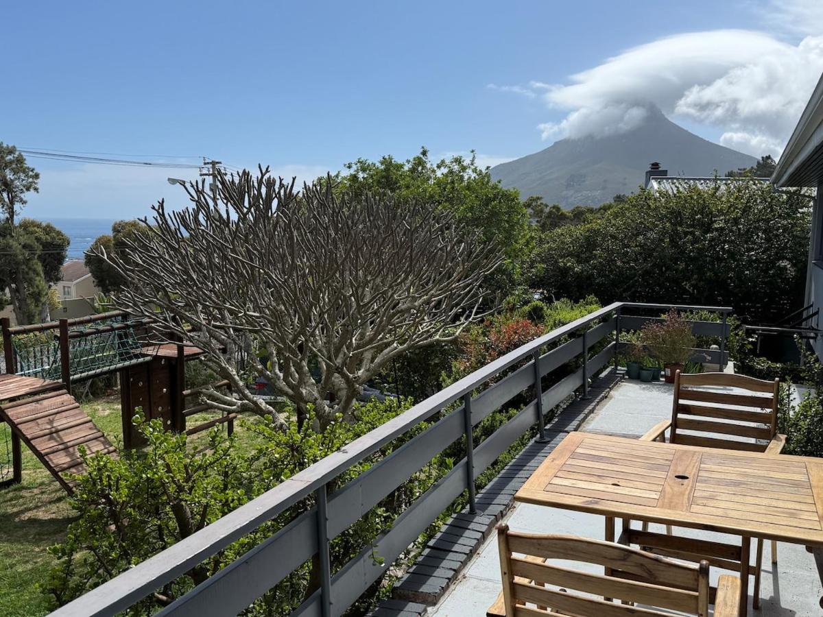 Camps Bay Family home with Sea View and Big Garden, Pets Welcome