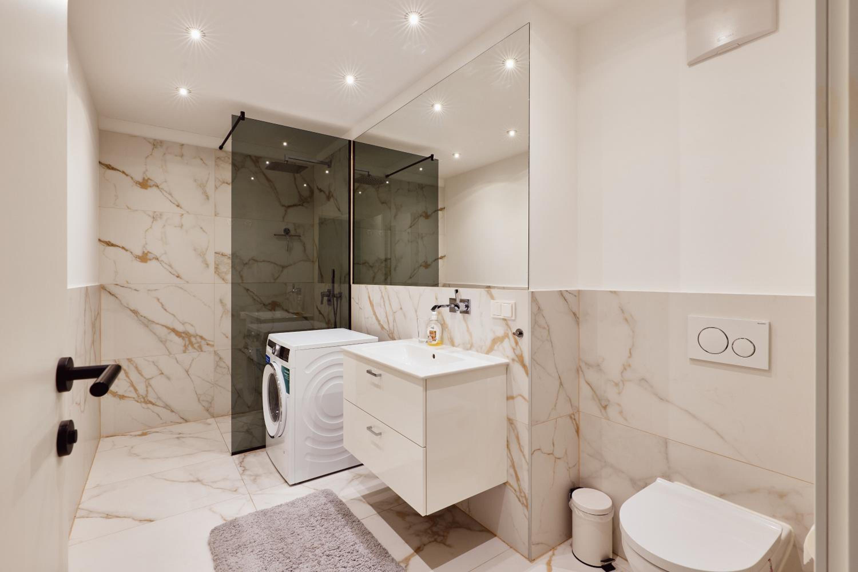 Premium Apartment near TrippleTower close to Central Wien 24h Checkin