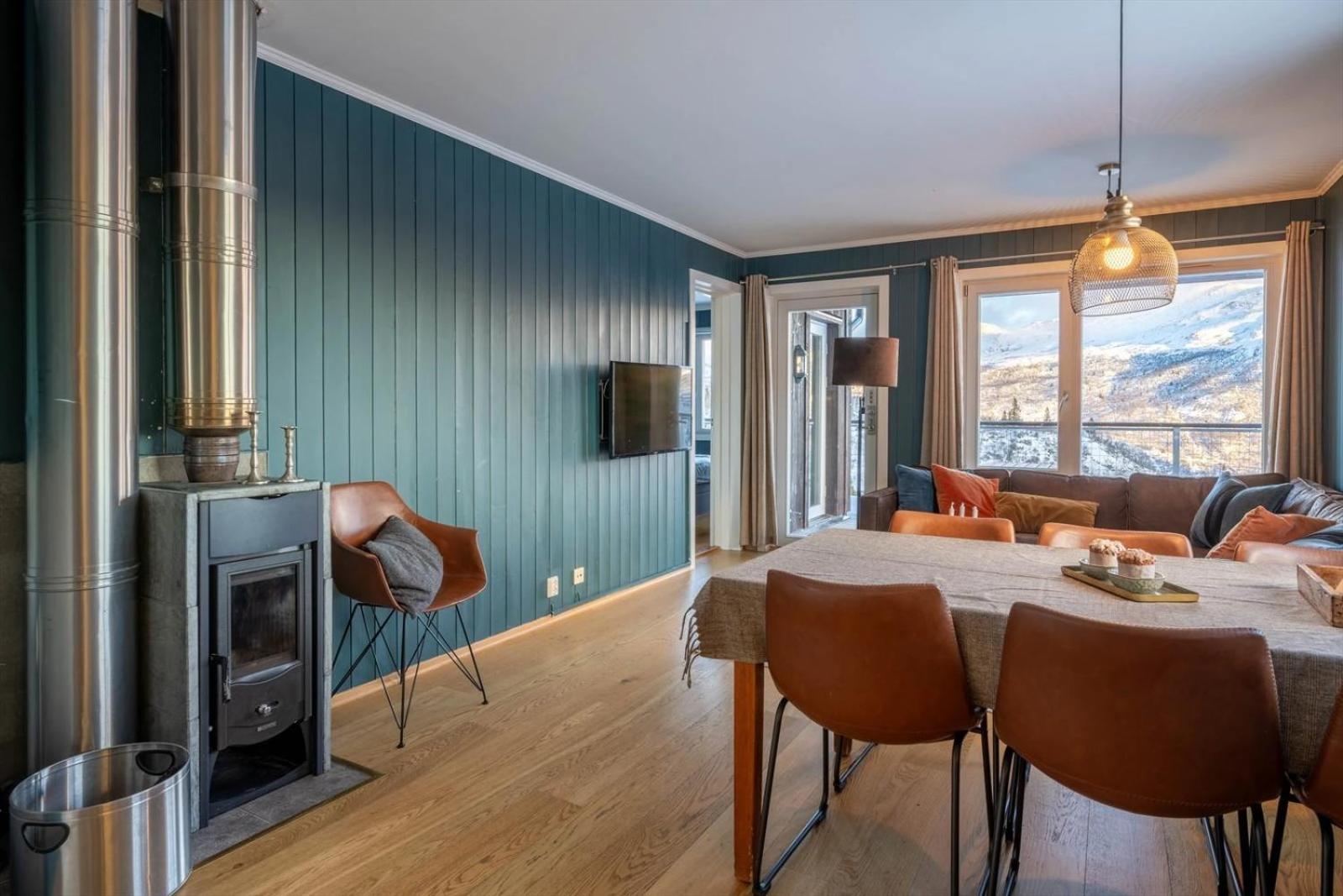 Ski in-Ski out with Sauna and Modern Mountain Comfort