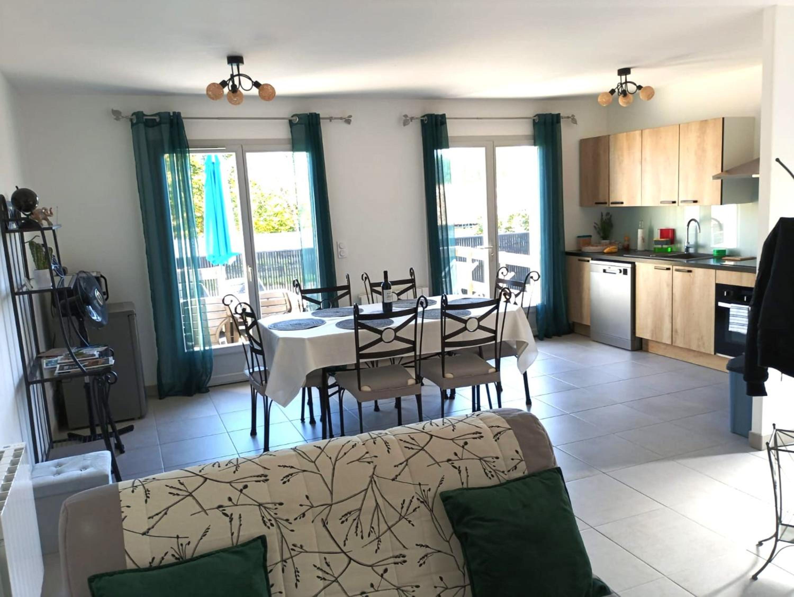 Gite 3 étoiles avec jardin et parking proche Libourne Saint Emilion et Bordeaux Le Ptit Coin de Soleil 1 a 6 personnes