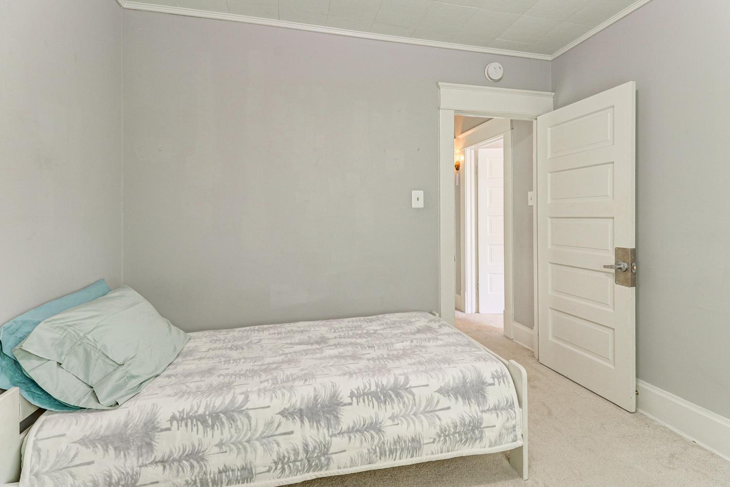 1 Mi to Dtwn and Franciscan University Home with Yard