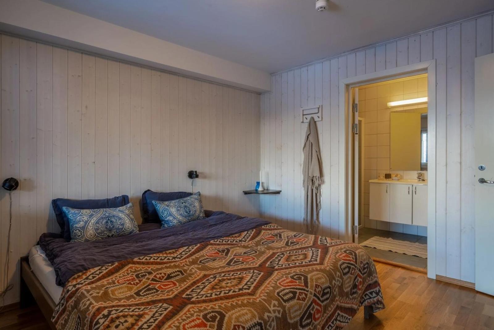 Large Ski in-Ski out Apartment for Groups